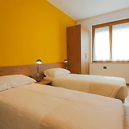 Corte Milano Hostel *