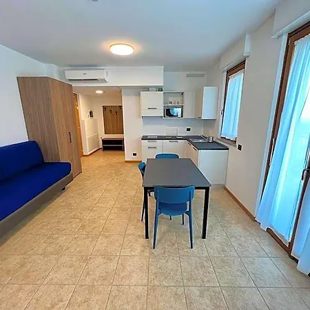 Corte Milano Hostel *