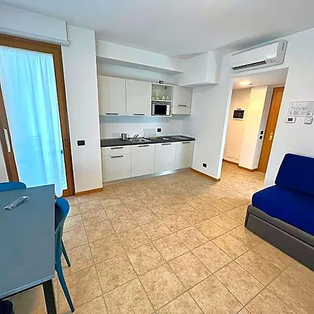 Corte Milano Hostel *